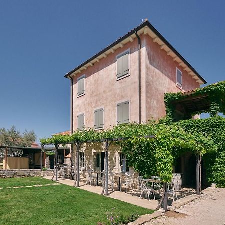 Winery Cuj Bed & Breakfast Vilanija Exterior photo