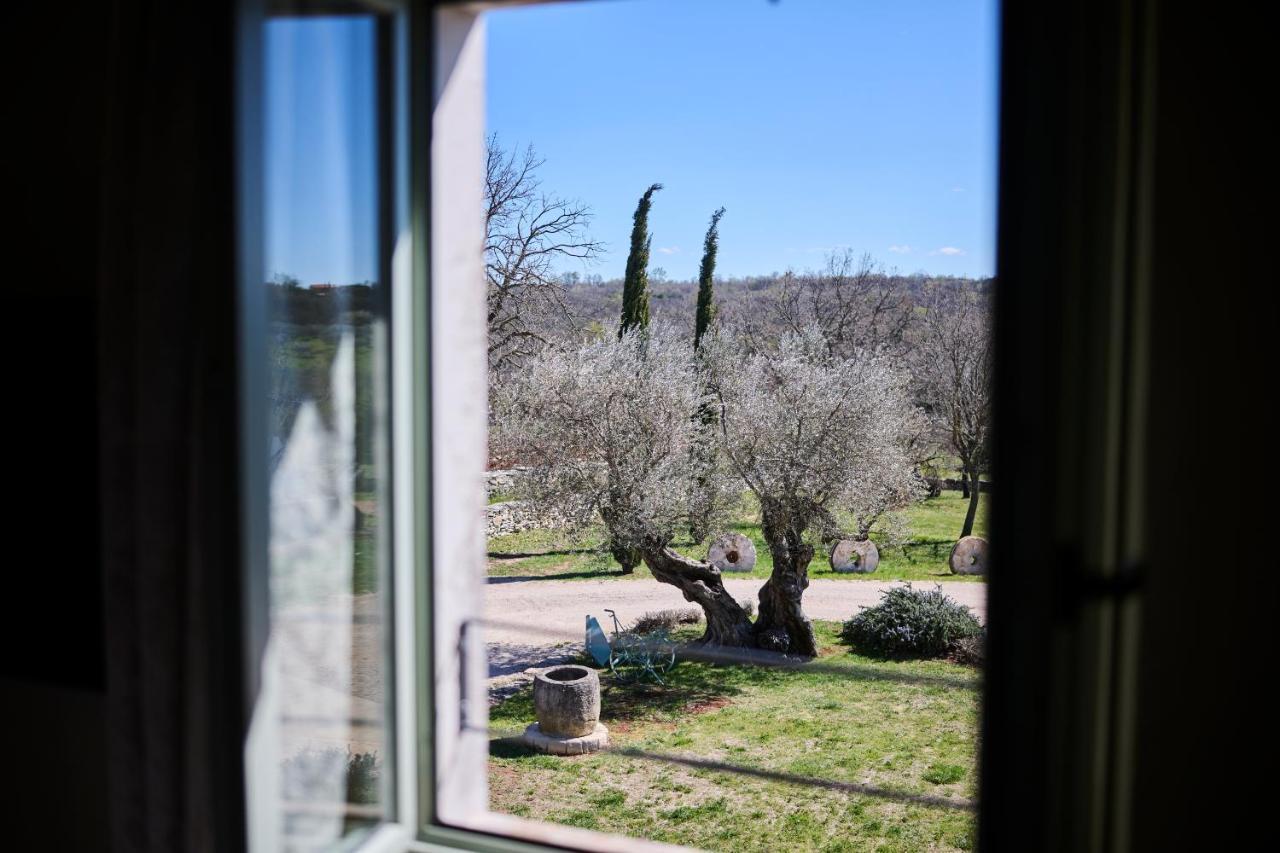 Winery Cuj Bed & Breakfast Vilanija Exterior photo