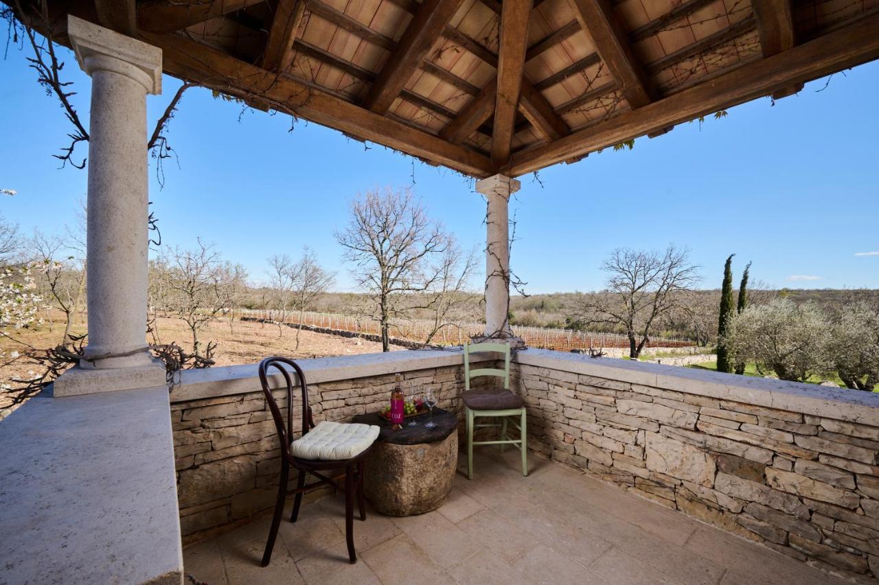Winery Cuj Bed & Breakfast Vilanija Exterior photo